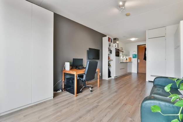 lege stoelen thuis
