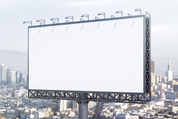Lege witte horizontale billboard op skyline achtergrond overdag perspectief weergave mock up reclame concept