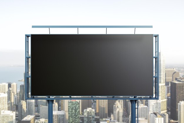 Foto lege zwarte horizontale billboard op skyline achtergrond vooraanzicht mock up reclame concept