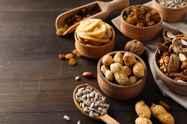 Lekker eten concept heerlijke gedroogde vruchten ruimte voor tekst