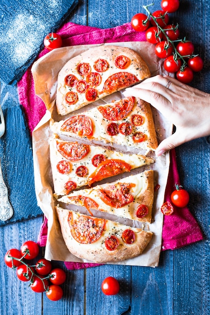 Lekkere handgemaakte tomaten Pizza brood