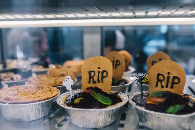 Lekkere koekjes voor Halloween feest in een etalage