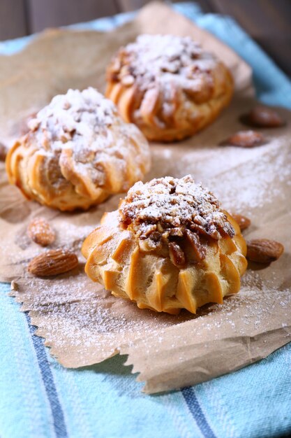 Lekkere taarten op tafel close-up