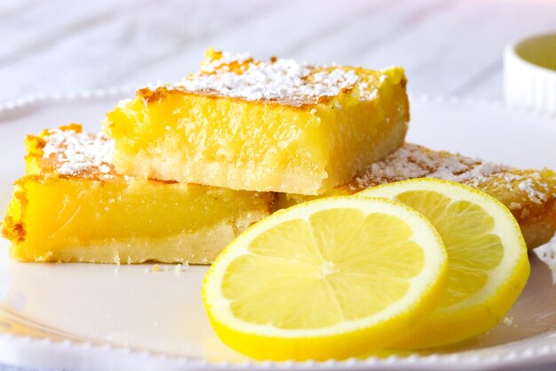 Photo lemon bars