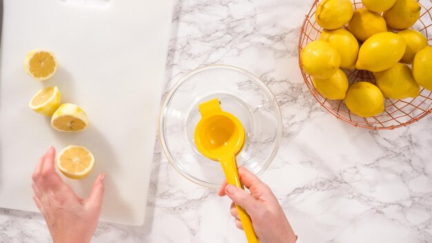 Lemon bundt cake