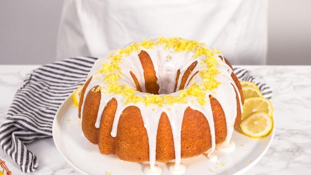 Photo lemon bundt cake