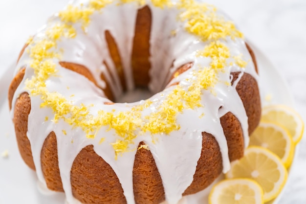 Photo lemon bundt cake