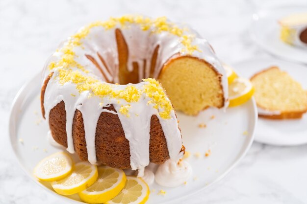 Lemon bundt cake