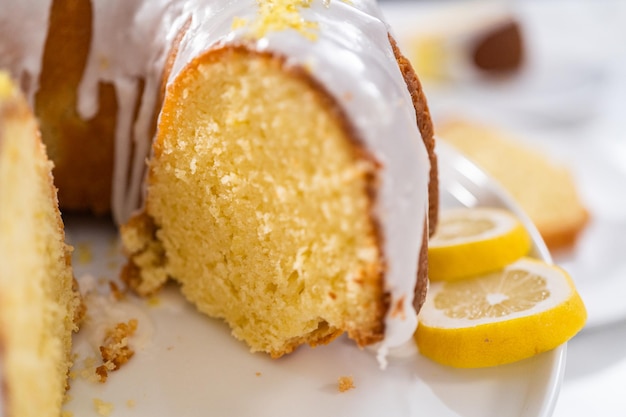 Lemon bundt cake