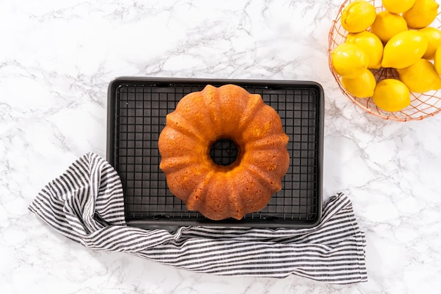 Lemon bundt cake