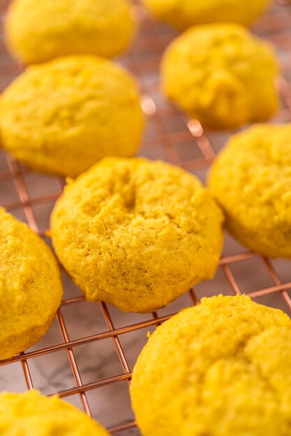 Lemon cookies with white chocolate