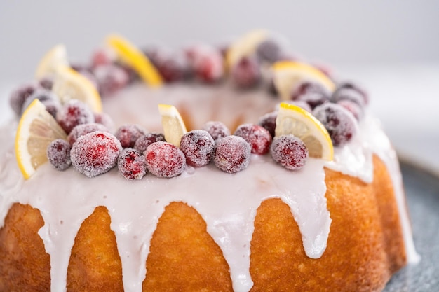 Photo lemon cranberry bundt cake