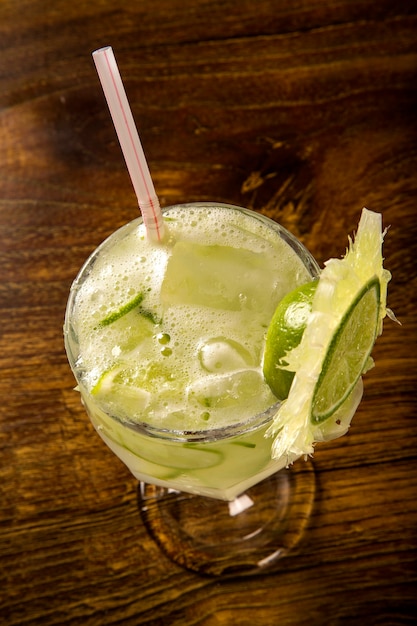 브라질의 레몬 과일 Caipirinha