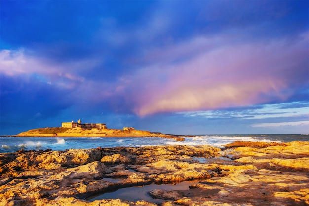 Lente panorama van zee kust stad Trapany. Sicilië, Italië, Europa