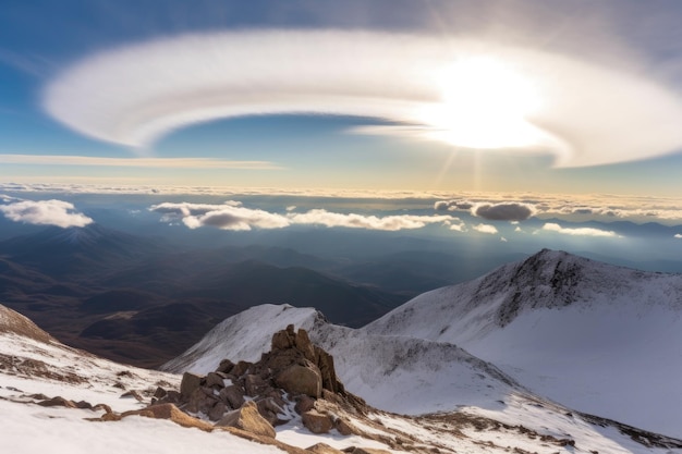 Lenticulaire wolken creëren een halo-effect op een bergtop gemaakt met generatieve ai