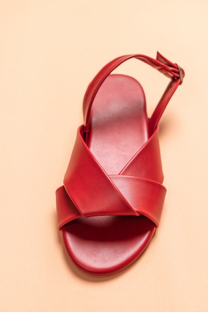 leren dames- en vrouwensandalen met slingback