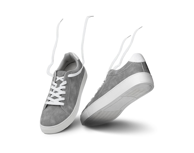 Leren grijze herensneakers met wit kant en rubberen zolen geïsoleerd op een witte achtergrond