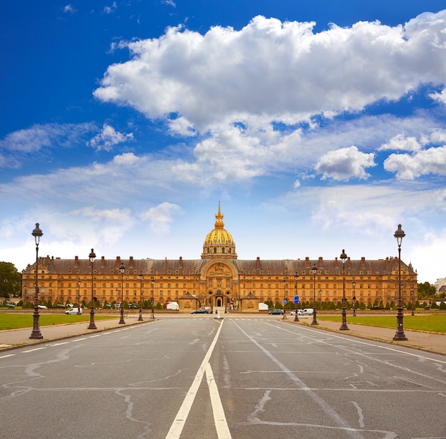 Facciata di les invalides a parigi francia