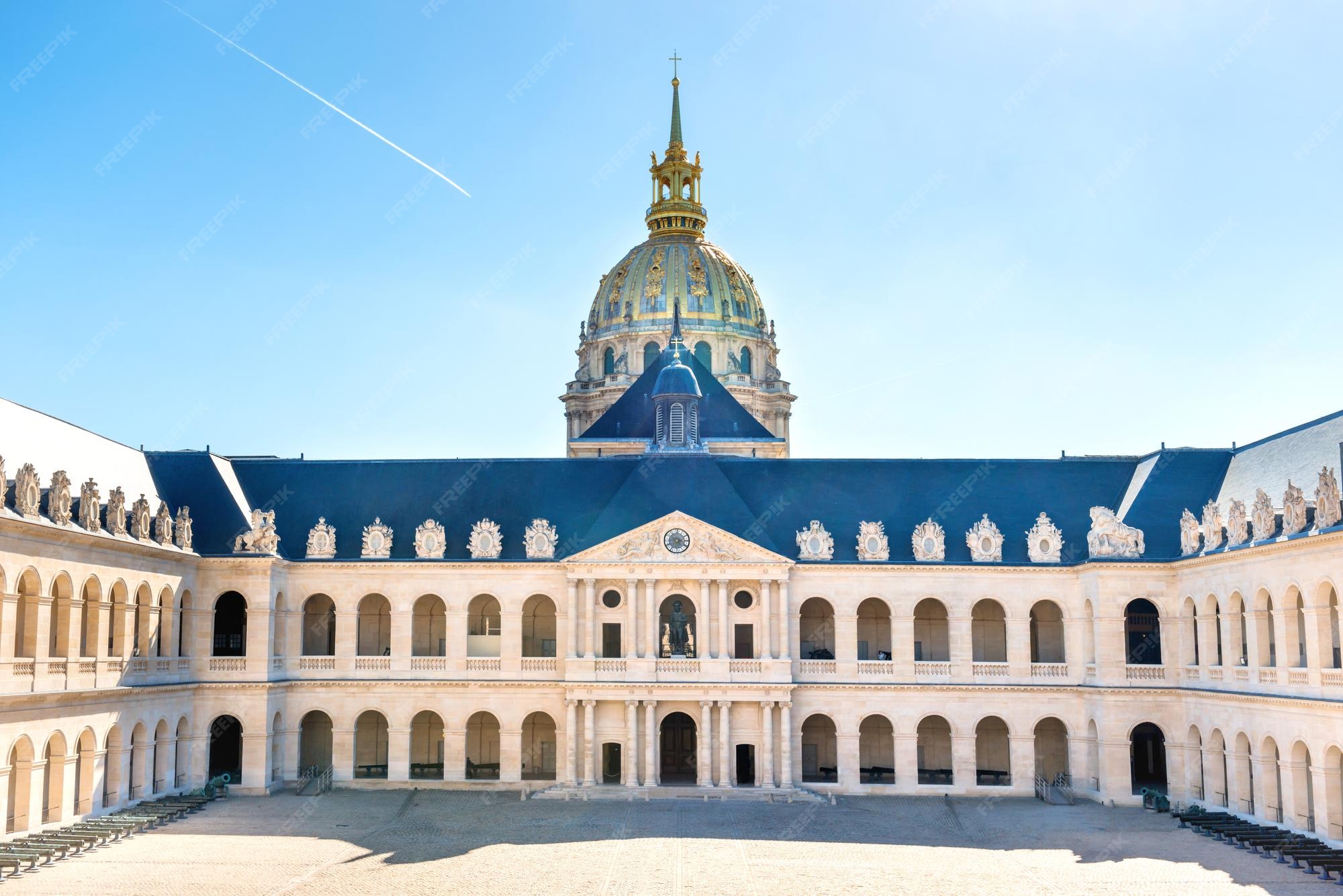 Premium Photo | Les Invalides In Paris - Great Court Museum