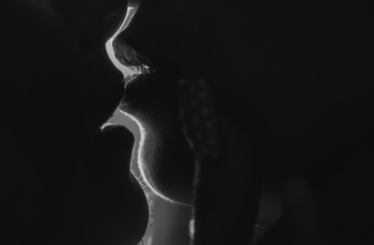 Foto lesbische kus close-up sexy vrouwelijke lippen romantische meisjes houden van verlangen erotisch