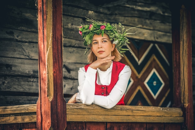 Letse vrouw in traditionele kleding