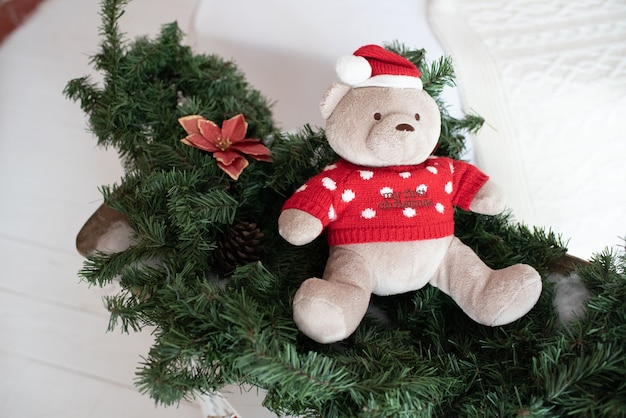 Leuk zacht pluchen kerstknuffelbeer speelgoed voor een kind