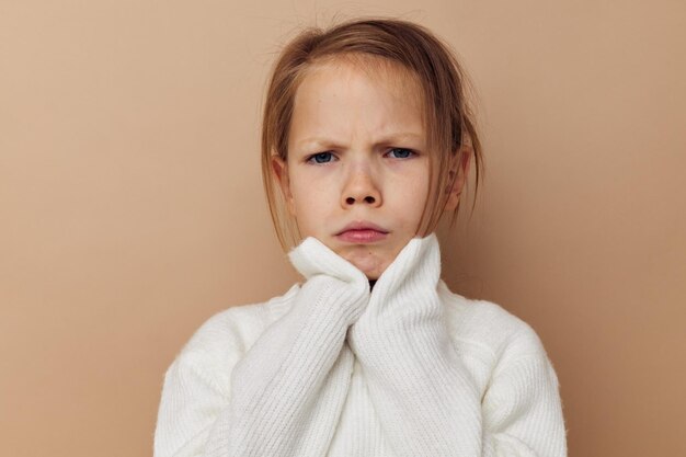 Leuke meisjes kinderstijl emoties leuke geïsoleerde achtergrond