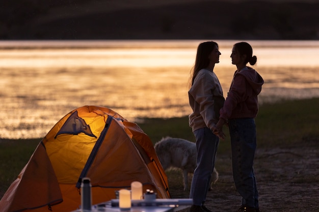 Foto levensstijl van mensen die op de camping wonen