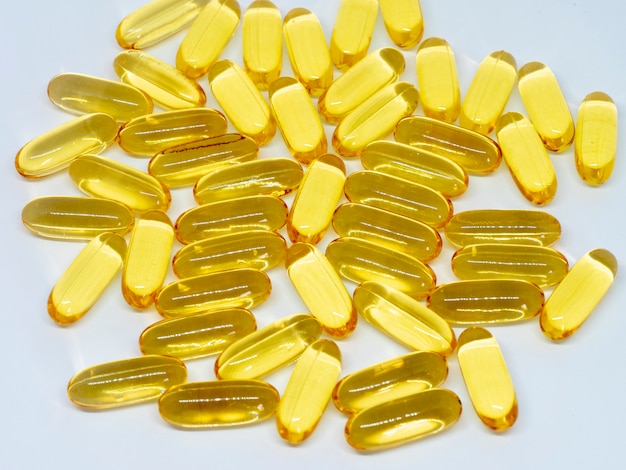 Levertraan omega 3 gelcapsules geïsoleerd