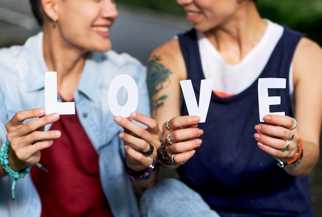 Photo lgbt asian lesbian couple