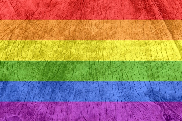 LGBT-vlag op een oud houten oppervlak