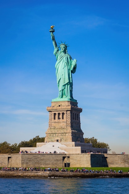 Photo liberty island and statue of liberty