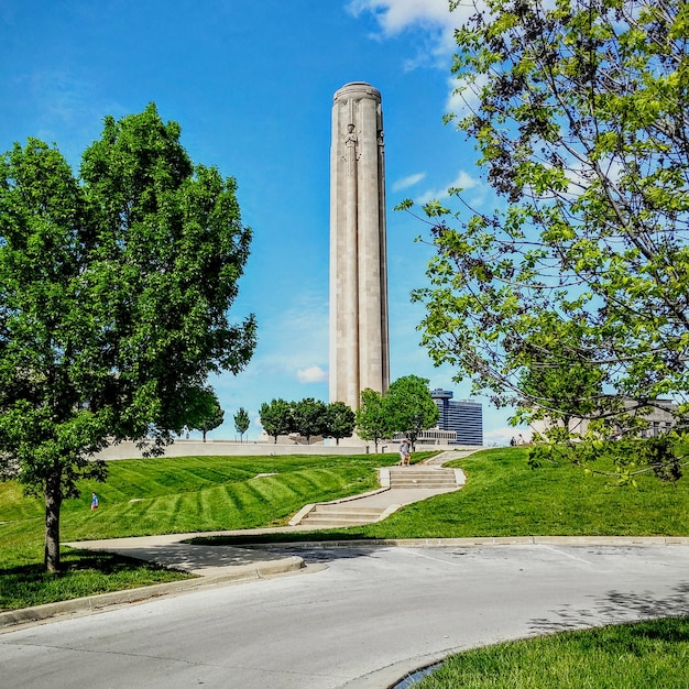 Photo liberty memorial against sky