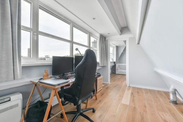 Licht interieur van een luxe huis