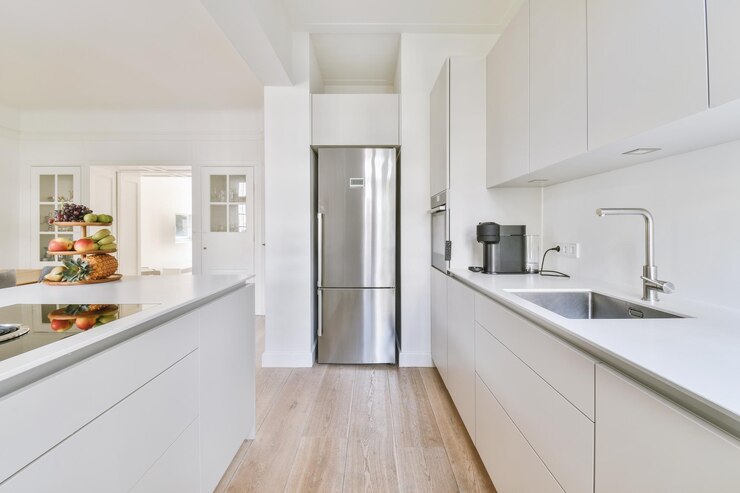 Foto lichte keuken met hedendaagse meubels