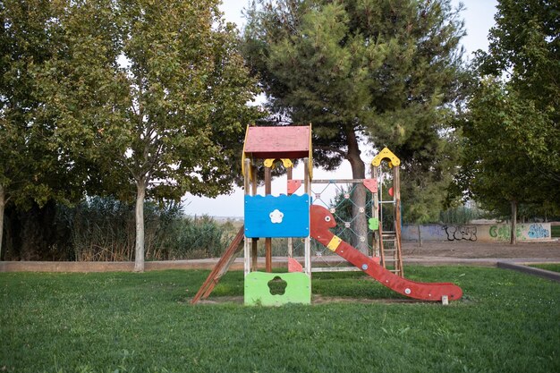 Foto cotta di salvataggio nel parco