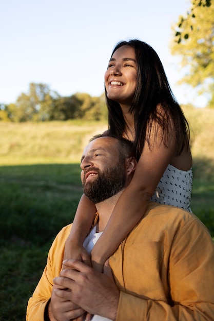 Foto stile di vita delle persone che vivono senza cure