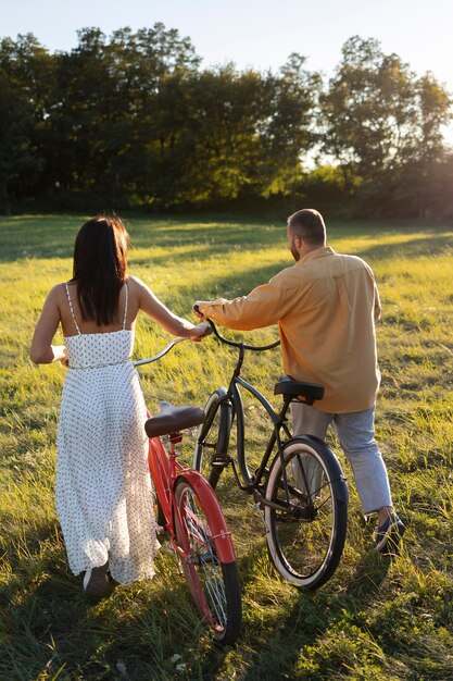 Foto stile di vita delle persone che vivono senza cure