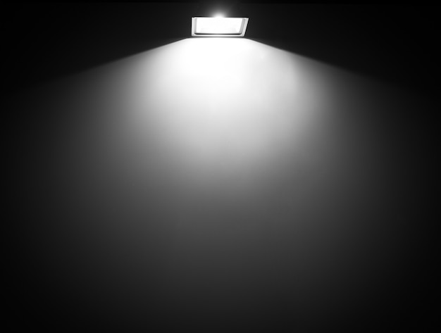 Photo light from lamp on the wall