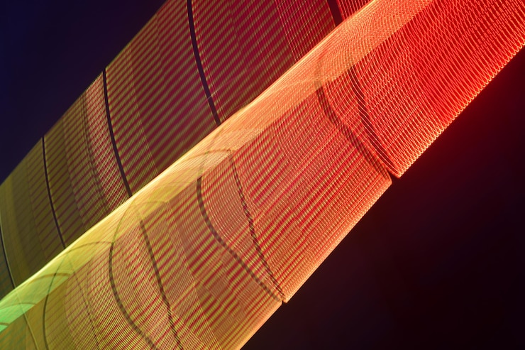 Photo light is a type of electromagnetic wave accelerating artificial intelligence technology