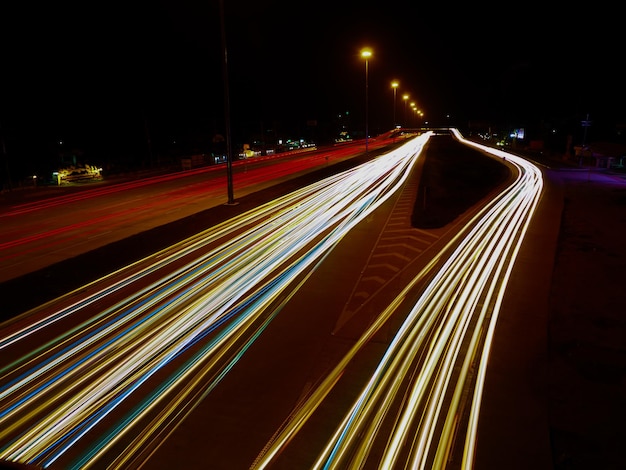 Фото Световые тропы на дороге ночью
