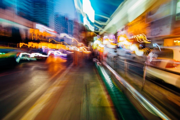 Photo light trails on road in city at night