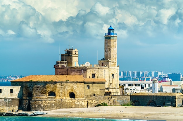 Foto il faro dell'ammiragliato ad algeri, capitale dell'algeria - nord africa