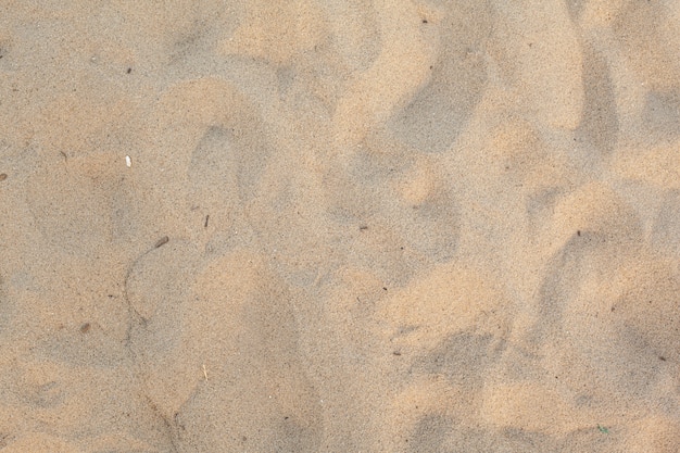 Lijnen in het zand van een strand