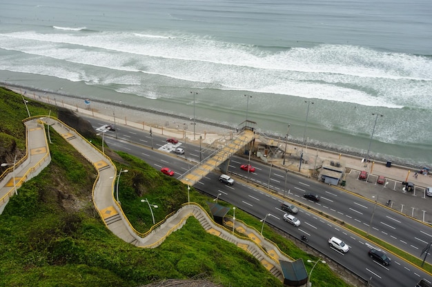 Lima Peru Miraflores district kustlijn kliffen en zeegezicht