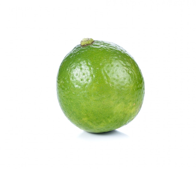 Photo lime fruit isolated on white background