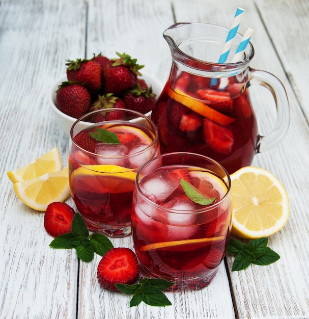 Limonade met aardbeien