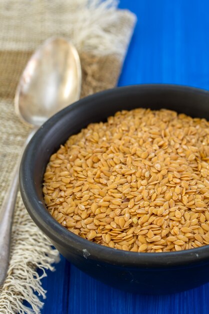 Linen seeds in black bowl