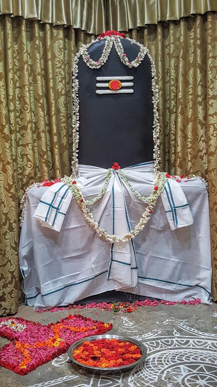 फोटो lingam in temple