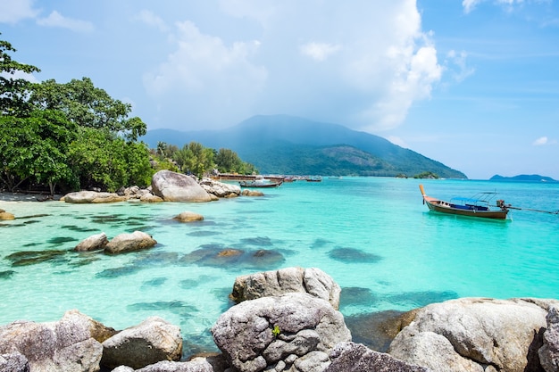 Lipe-eiland toeristische attractie prachtig beroemd van Zuid-Thailand